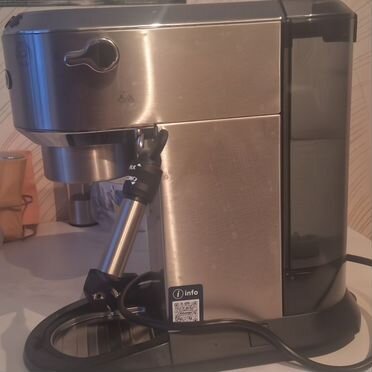 Кофеварка рожковая delonghi