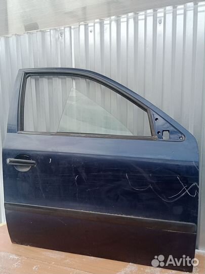 Передняя правая дверь skoda octavia tour