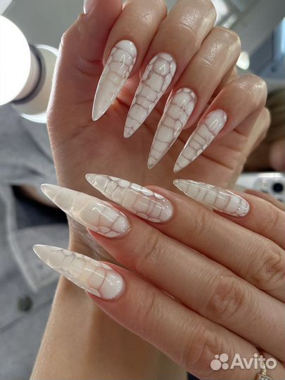 Наращивание ногтей