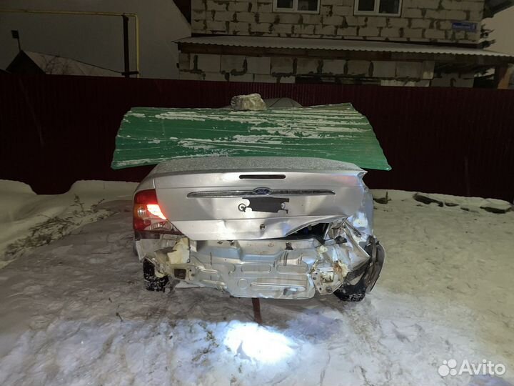 Ford Focus 1.8 МТ, 2004, битый, 190 000 км
