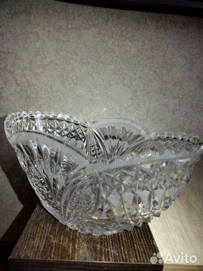 Хрустальная ваза