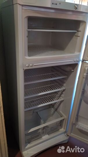 Холодильник Indesit NTA 14R