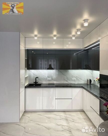 Кухонный гарнитур угловой