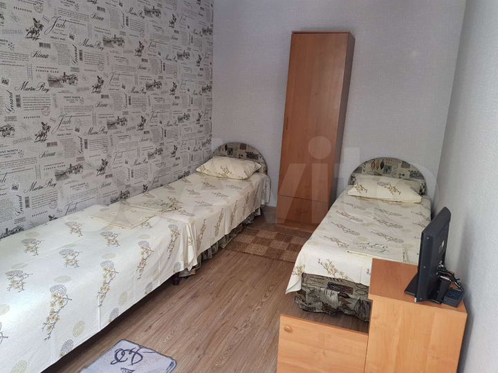 Комната 12 м² в 8-к., 2/2 эт.