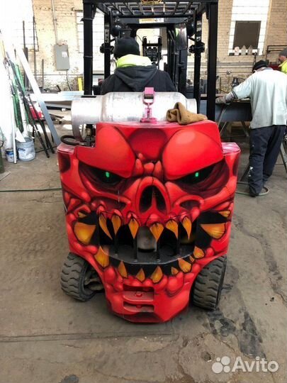 Карщик погрузчика водитель