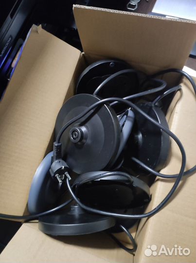 Подставки под электрический чайник Redmond