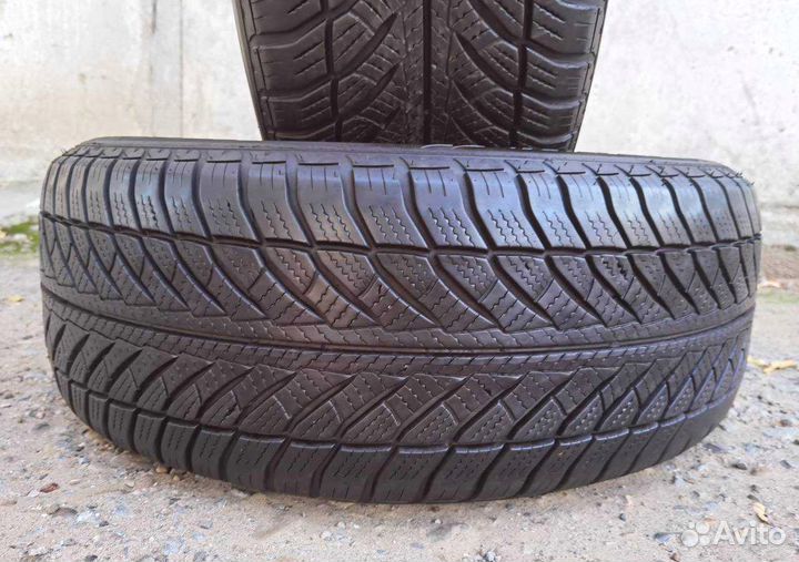 Goodyear UltraGrip Performance 225/55 R17 97H