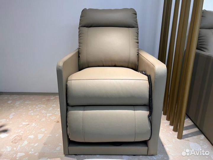Кресло реклайнер для салона красоты