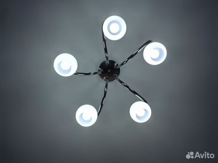Люстра потолочная