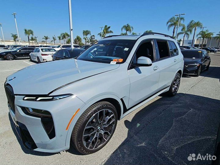 BMW X7 3.0 AT, 2024, 13 141 км