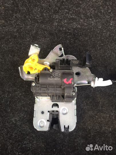 Замок крышки багажника