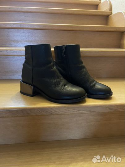 Натуральные итальянские сапожки 37 размера