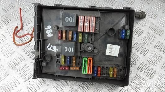Блок предохранителей skoda yeti 1 (1NN25M101)