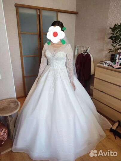 Свадебное платье