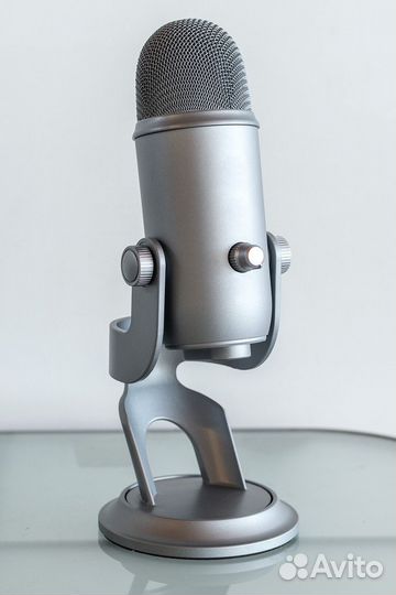 Микрофон студийный Blue yeti