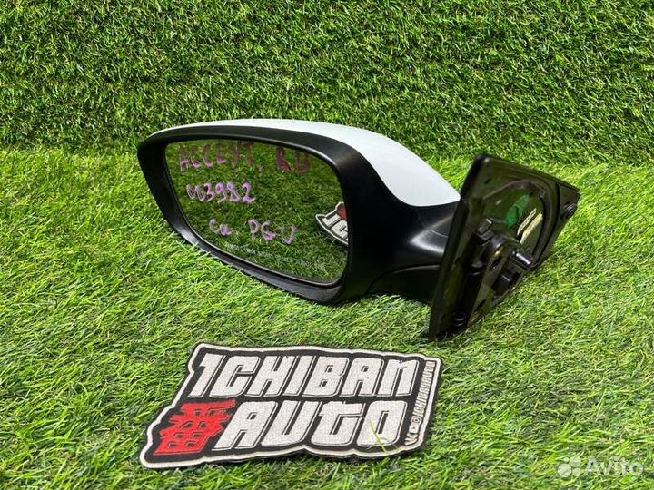 Зеркало бокового вида левое Hyundai Accent RB