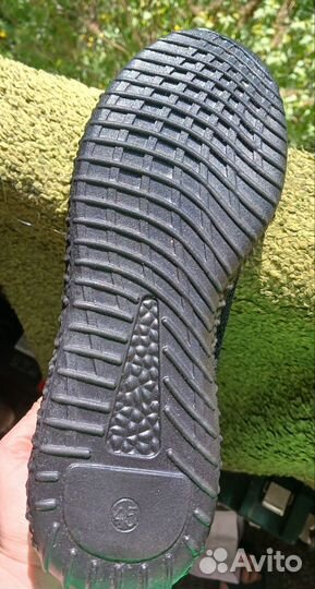 Кроссовки дышащие 44,5-45 размер