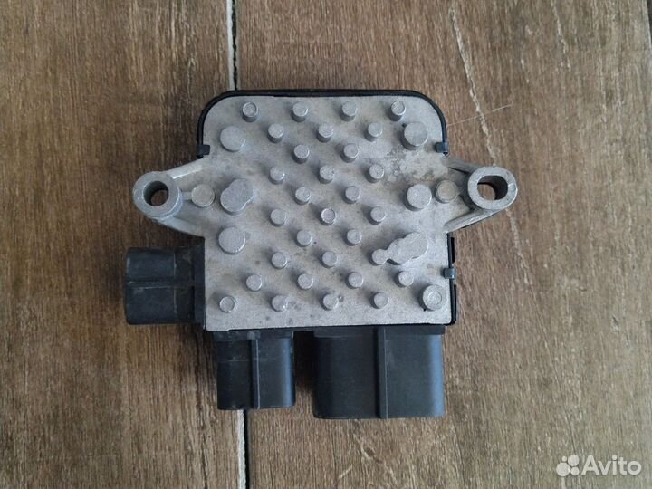 Блок управления вентилятором nissan fuga