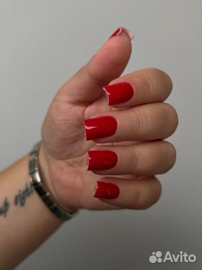 Маникюр и педикюр