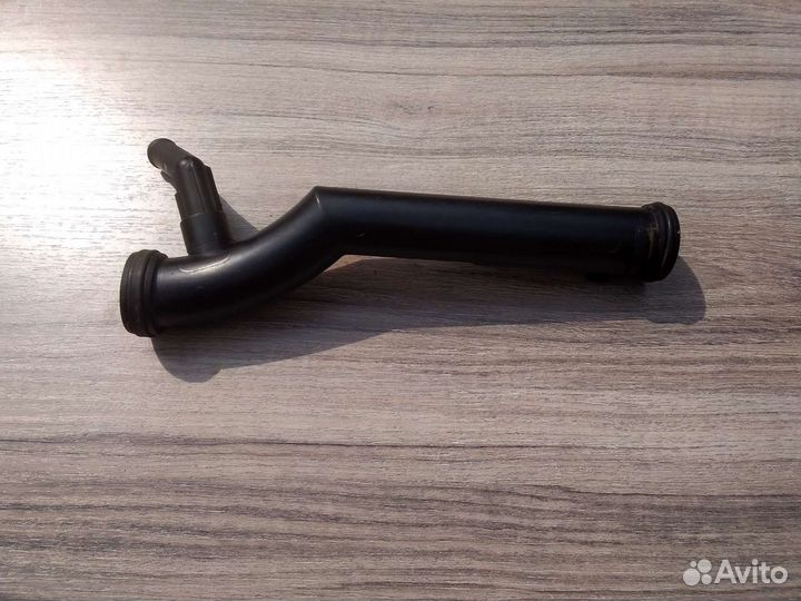 Трубка системы охлаждения Skoda Fabia