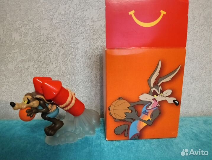 Игрушки из макдональдса Космический Джем