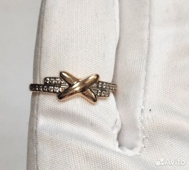 Золотое кольцо с камнем 16,5р