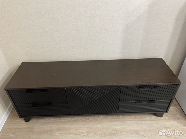 Тв-тумба со створкой венге черный матовый