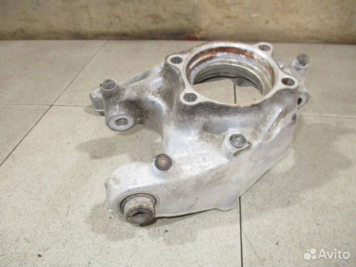 Кулак поворотный задний левый Skoda Yeti (5L)