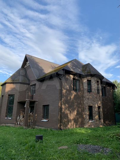 Дом 252,4 м² на участке 22,6 сот.