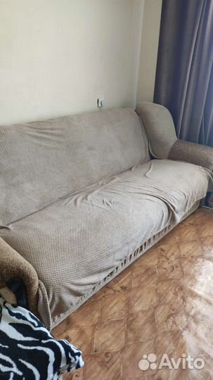 Диваны и кресло бу