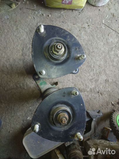 Стойки передние