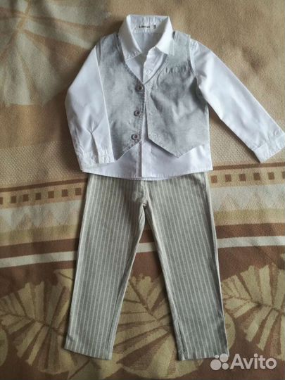 Костюм на мальчика, тройка на 2-3 г