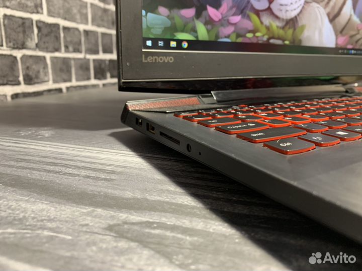 Игровой ноутбук Lenovo i5/16gb/2видеокарты