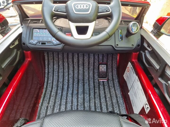 Электромобиль Audi Q7 12V/10Ah