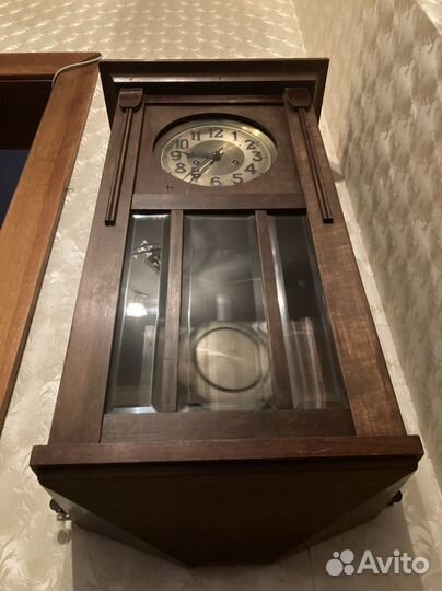 Настенные часы с боем Gustav Becker