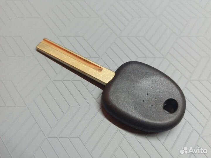 Ключ зажигания Hyundai Solaris с чипом