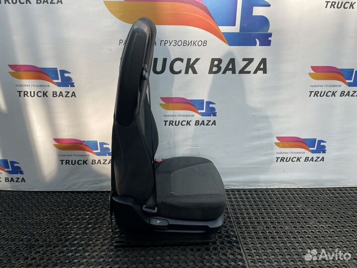 1844380 Сиденье пассажирское механическое