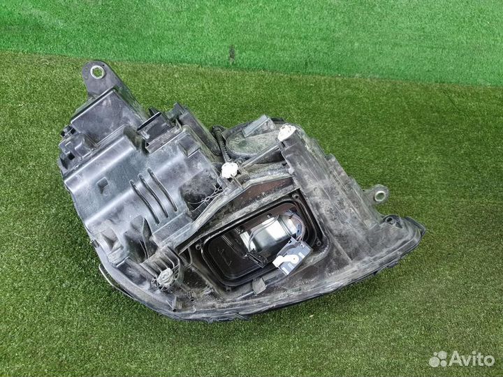 Фара левая Mercedes-Benz E-Class