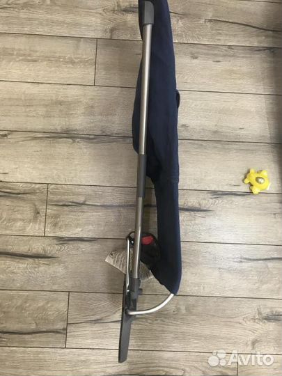 Кресло-качалка Babybjorn