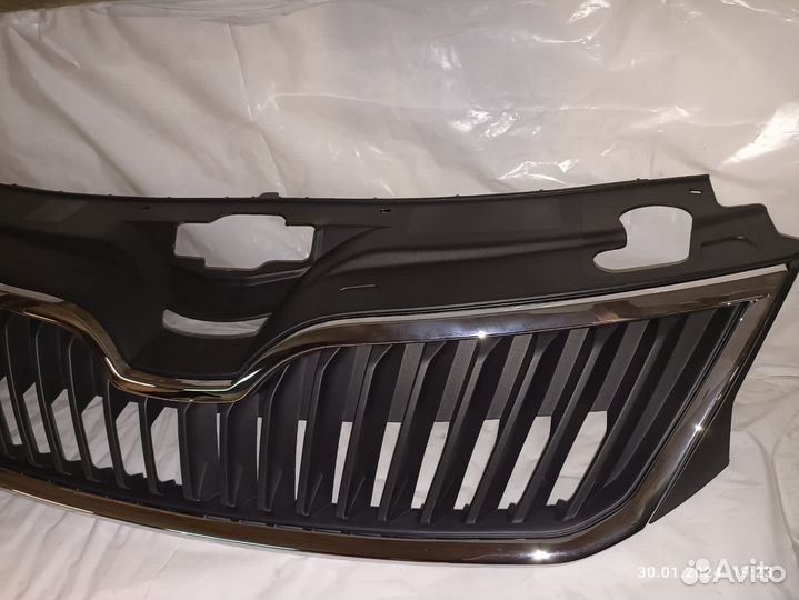 Решетка радиатора Skoda Rapid 2013-2020