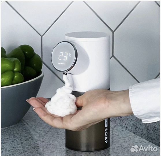 Сенсорный дозатор для жидкого мыла