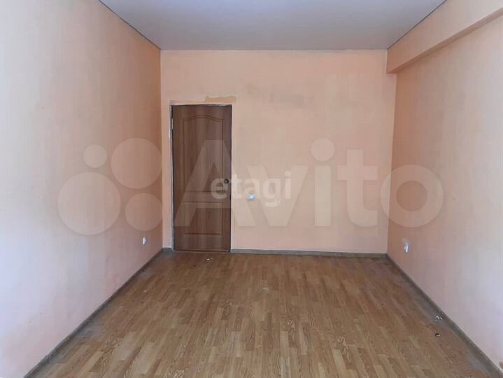 2-к. квартира, 70 м², 2/6 эт.