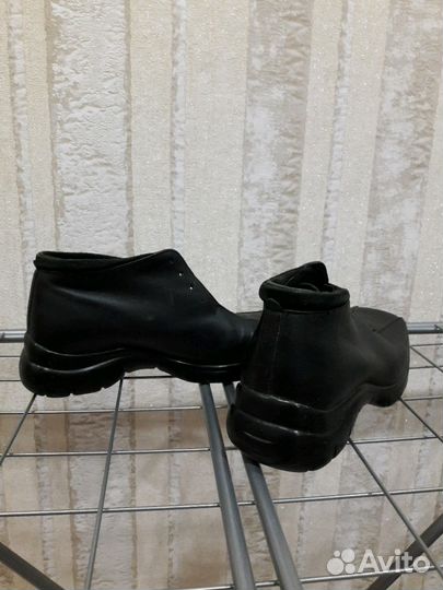Женские ботинки