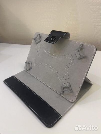 Чехол-книжка IT-Baggage ituni79-1 универсальный 7