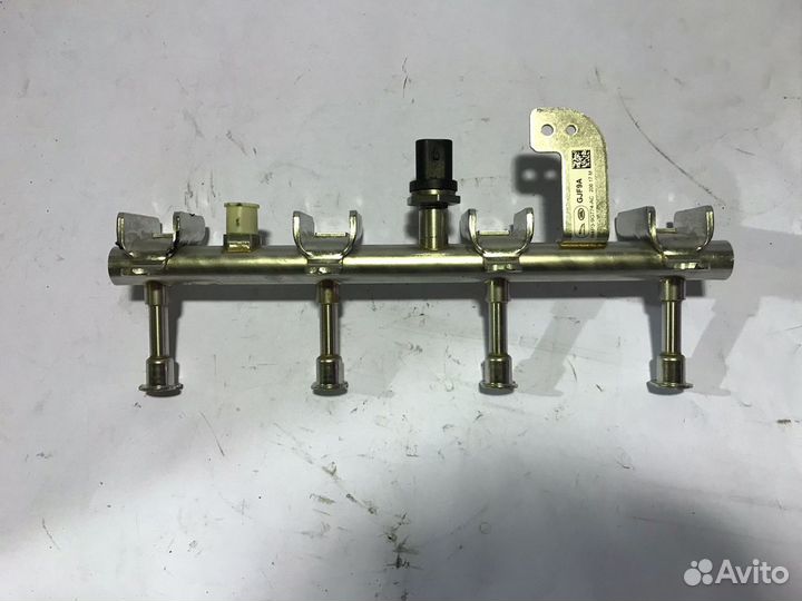 Топливная рампа Land Rover