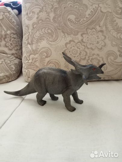 Игрушки динозавры