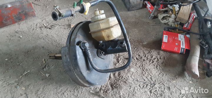 Вакуумный усилитель тормозов passat b3