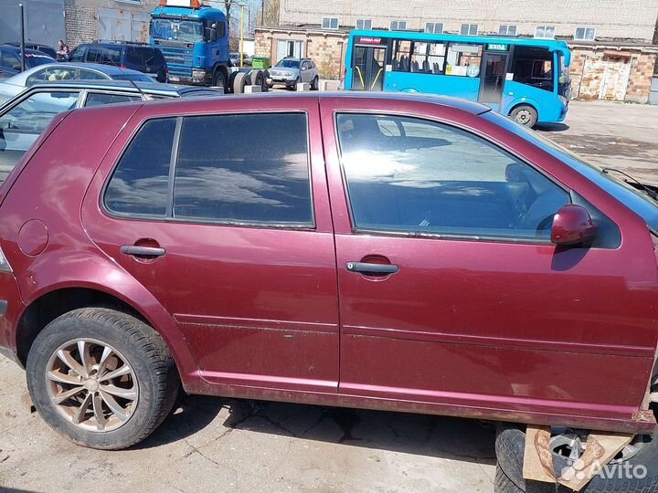 Боковые стекла Volkswagen Bora A4 Golf 4