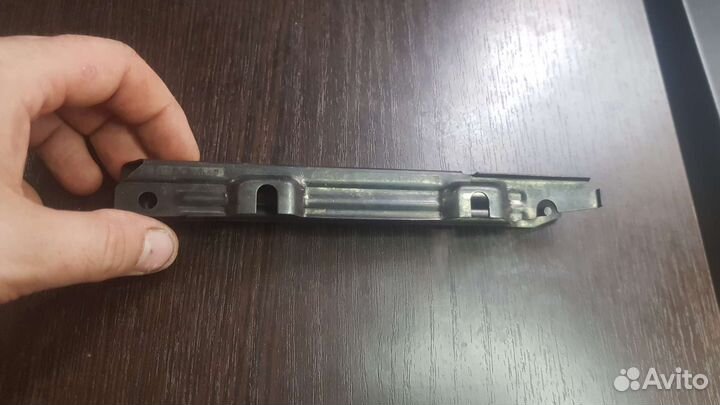 Кронштейн крыла w203