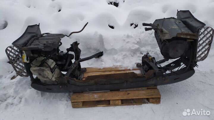 Передняя часть тягача scania